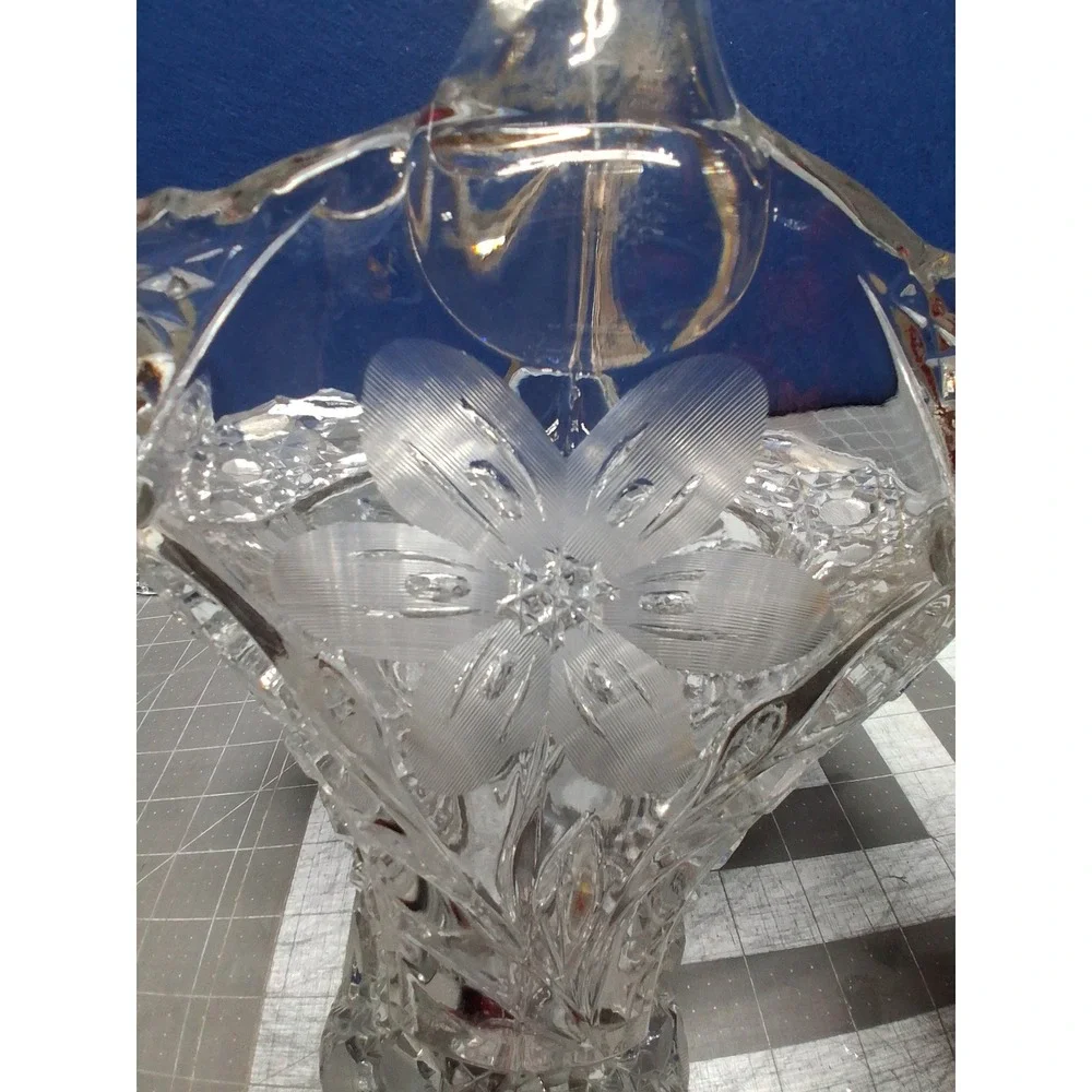 Unbranded Crystal Glass Basket Clear Floral Etched Cut Diamond Pattern Flaw - Picture 8 of 9
